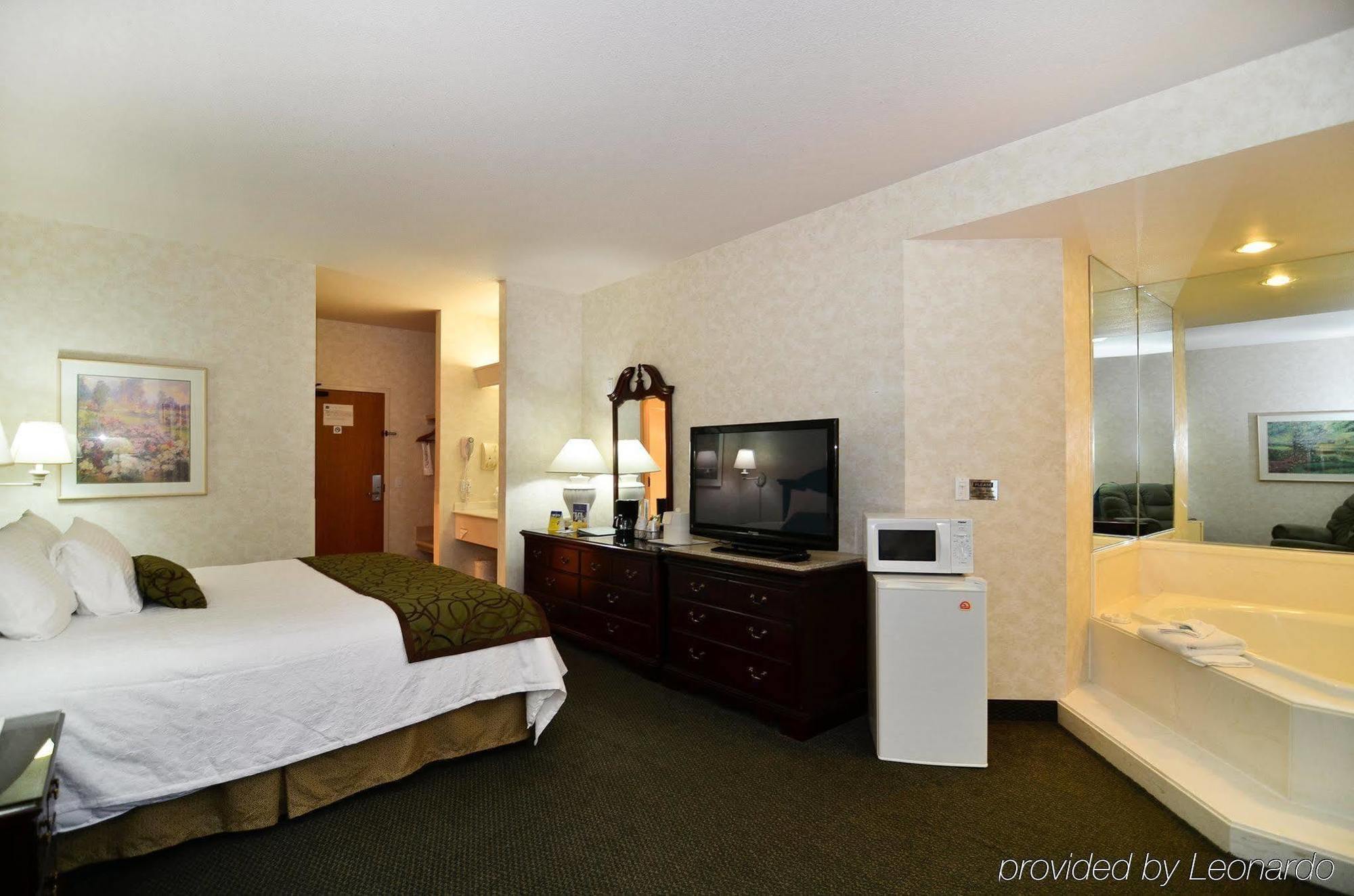 Best Western Plus Twin Falls Hotel Room photo